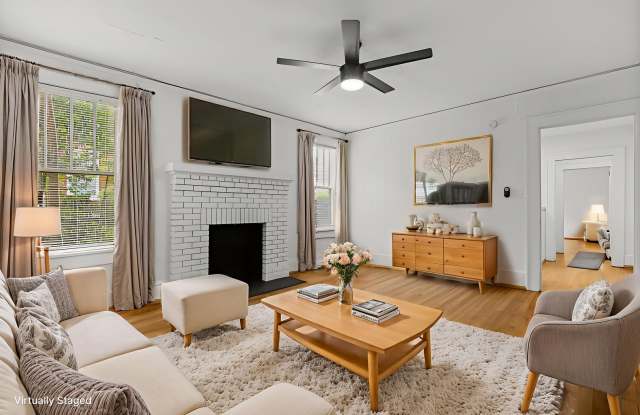 The Oaks Apartments / 101ATW Gallery 1