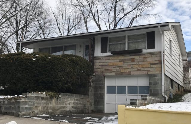 319 Dorn Ave - 319 Dorn Avenue, Cumberland, MD 21502