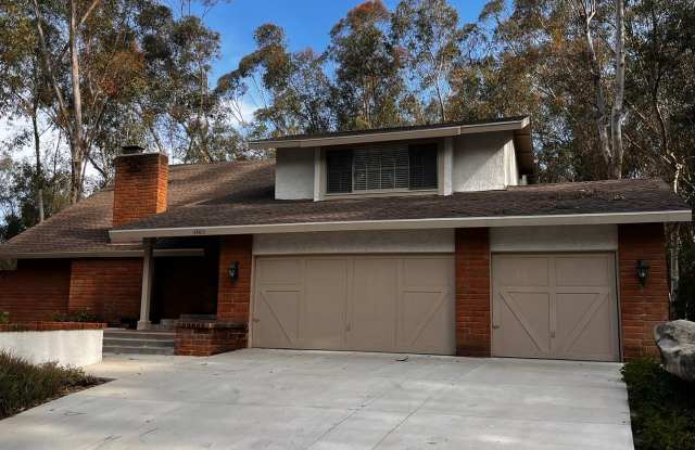 PRICE REDUCTION! Stunning 5-Bedroom Home in Lake Forest! photos photos