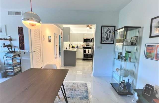 2230 NE 56th Pl photos photos