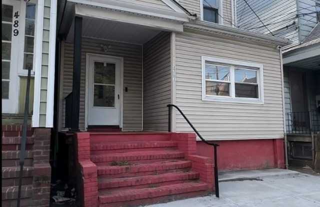 487 Van Cortlandt Park Avenue photos photos
