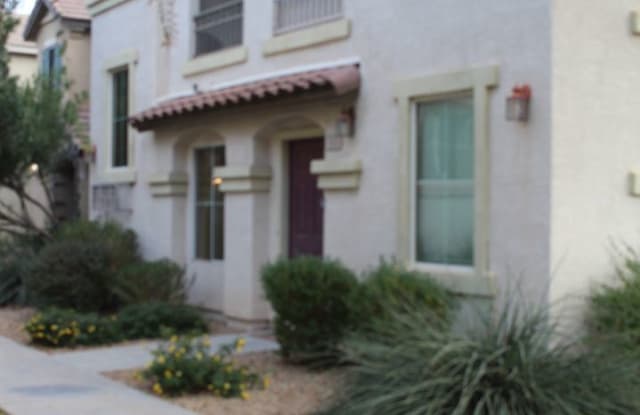 900 W Aspen Way - 900 West Aspen Way, Gilbert, AZ 85233