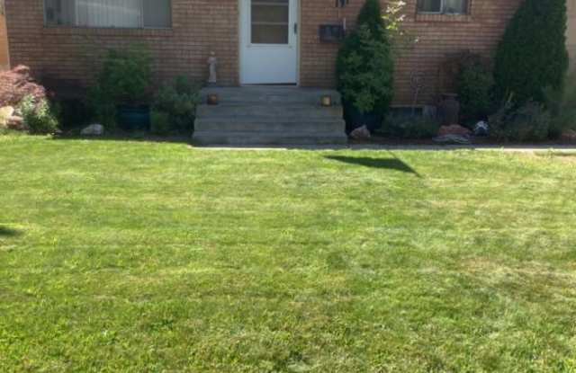 241 Locust St N photos photos