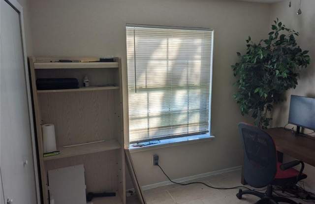 2203 Frontier Trail Gallery 2