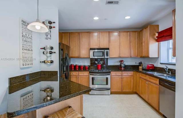 708 SE 15th Street 5, Fort Lauderdale, FL 33316 - 2645 photos photos