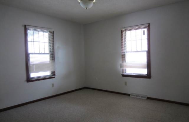1111 E Loren Gallery 4