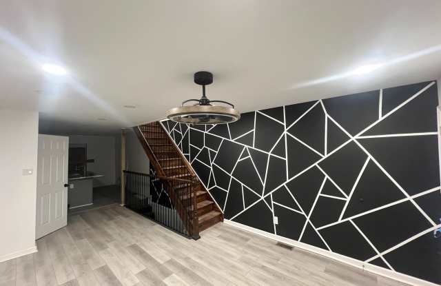 2145 N DOVER Street photos photos