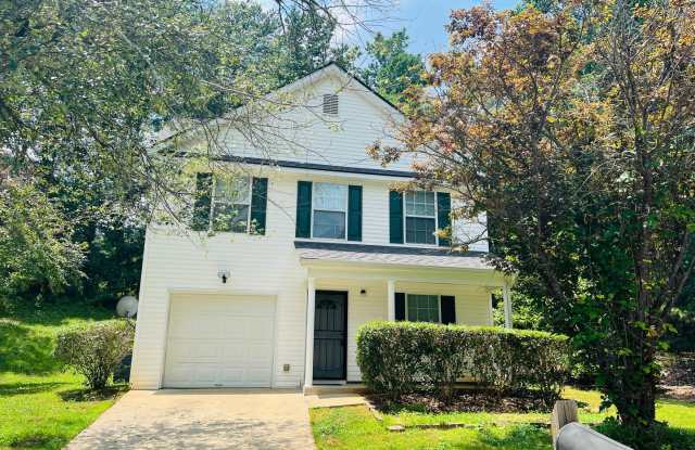 Beautiful 3 bedroom, 2.5 bath home in South Fulton's desirable community of Kensington Heights! photos photos