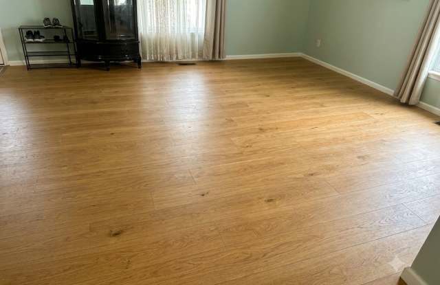 1199 Northwest Redwing Drive Gallery 4