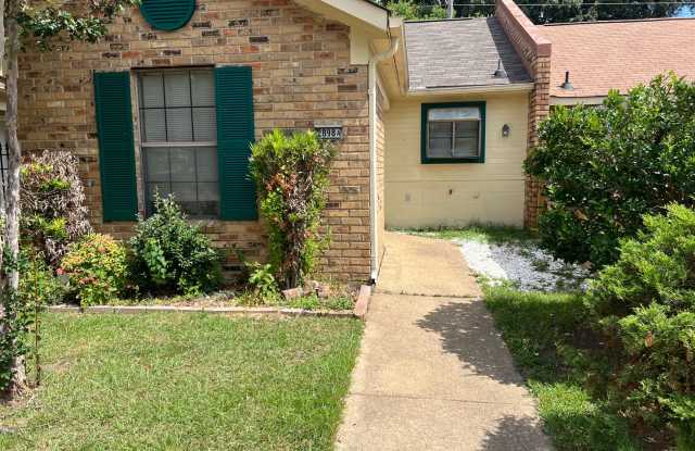 CUTE CUTE CUTE Single story townhome.. photos photos