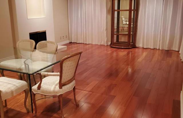2153 Crespi Lane Gallery 4