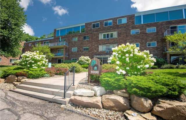 2 Bedroom Condo in Chagrin Falls photos photos