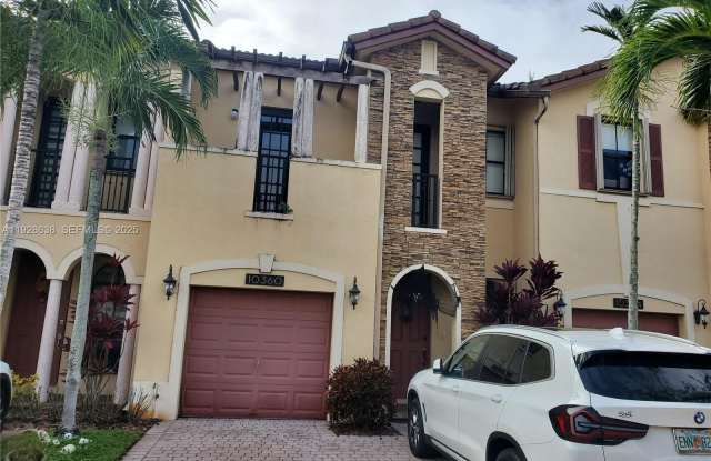 10360 NW 31st Ter photos photos