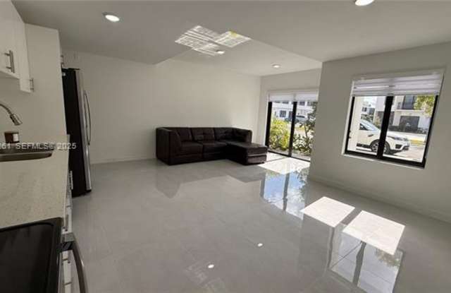 14571 SW 261st St th 14571 , Homestead, FL 33032 photos photos