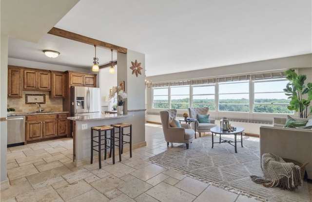 333 West Meyer Boulevard - 333 West Meyer Boulevard, Kansas City, MO 64113