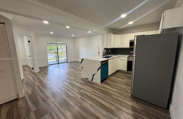 300 W Palm Cir W photos photos