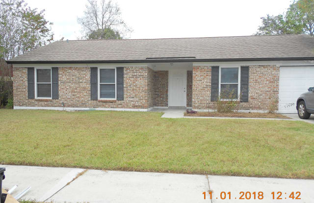 8267 YOLANDA CT - 8267 Yolanda Ct, Jacksonville, FL 32210