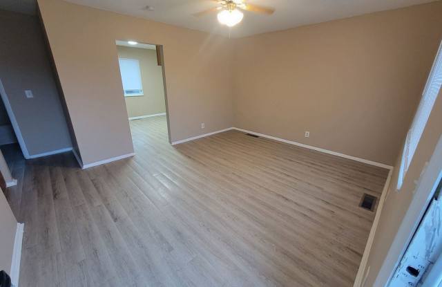 308 Warr Lane, Gallery 2