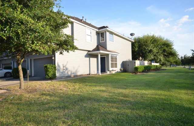 8802 Elm Drake Lane Gallery 2