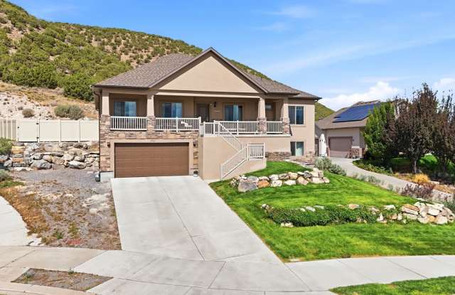3961 E YAKIMA Way Gallery 1