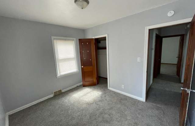 2656 S. 8th St. Gallery 4