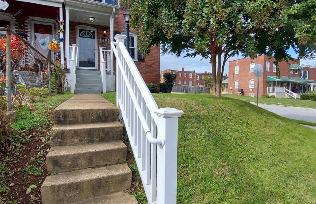 5300 4th St photos photos