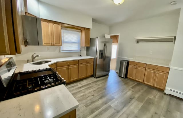 384 Highland Street - 384 Highland Street, South Amboy, NJ 08879