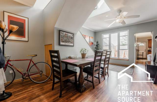 3036 N Seminary Ave photos photos