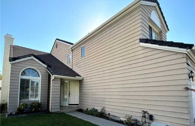 28096 Tamarind Gallery 4