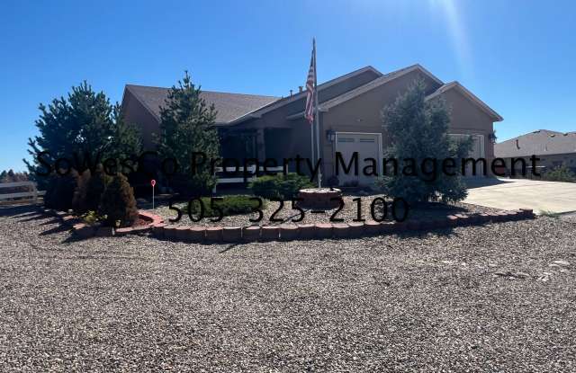 Gorgeous FURNISHED Newer Home in Farmington Gallery 1