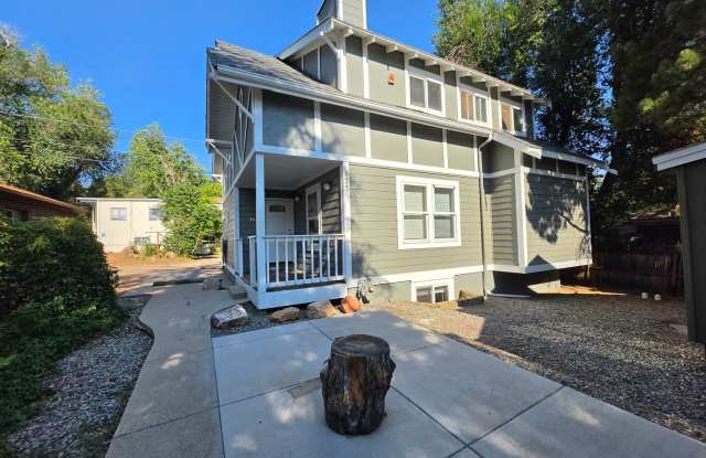 5 Bed On The Hill! Gallery 1