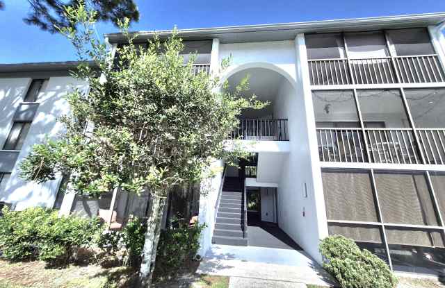 1344 Pine Ridge Circle E Gallery 3