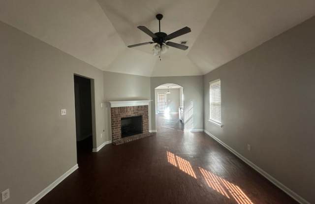 5674 Sycamore Woods Drive Gallery 3