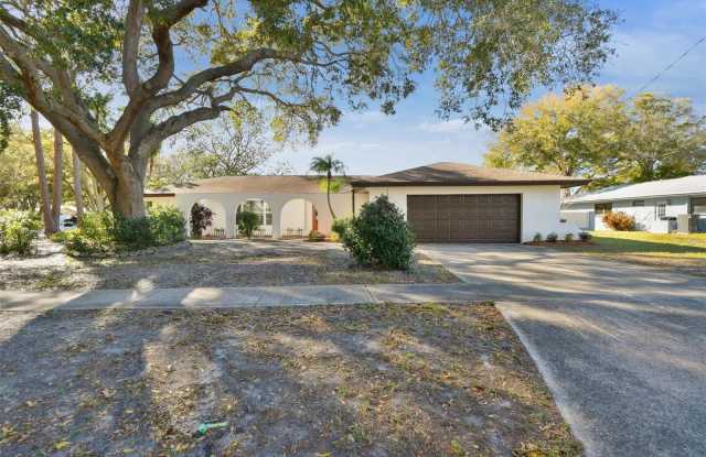 570 CASLER AVENUE photos photos
