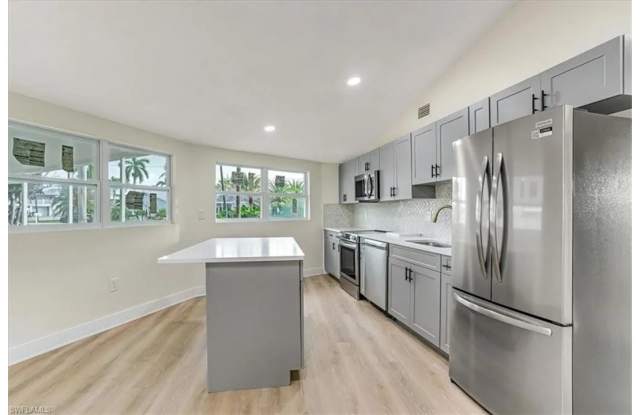 190 Tarpon Road Gallery 2