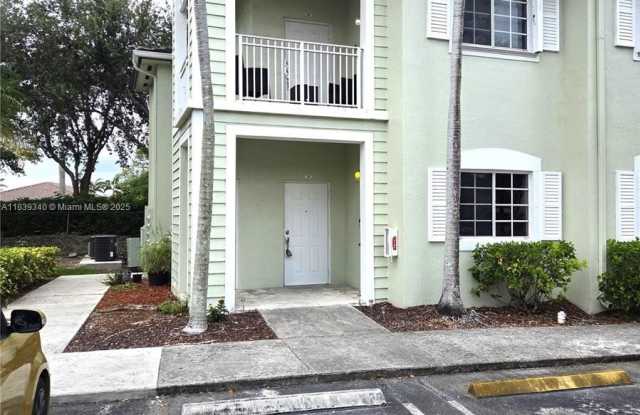 2630 NE 3rd Dr photos photos