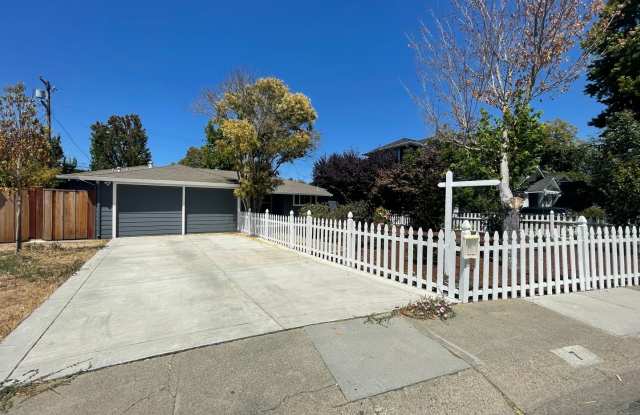 MENLO PARK - Well Maintained Home In Desirable Menlo Park Neighborhood - 7 Greenwood Place, Menlo Park, CA 94025 MENLO PARK - Well Maintained Home In Desirable Menlo Park Neighborhood - 7 Greenwood Place, Menlo Park, CA 94025