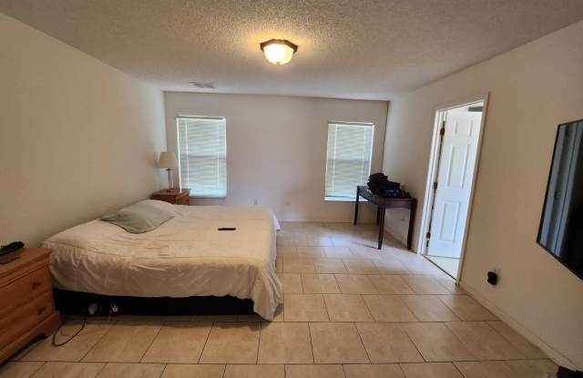 103 Milton Pl Gallery 2