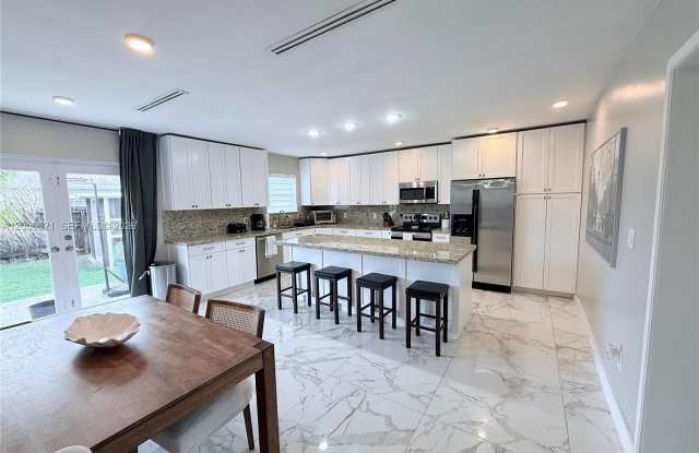 11020 SW 42nd Ter photos photos