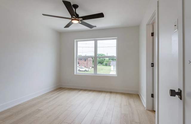 3628 Village Trail Gallery 4