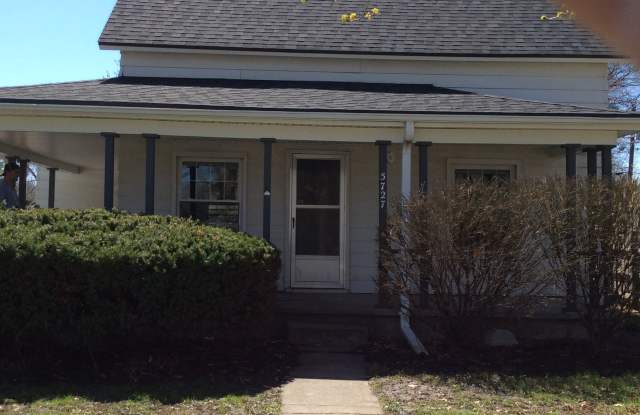 5727 Morrill Ave - 5727 Morrill Avenue, Lincoln, NE 68507