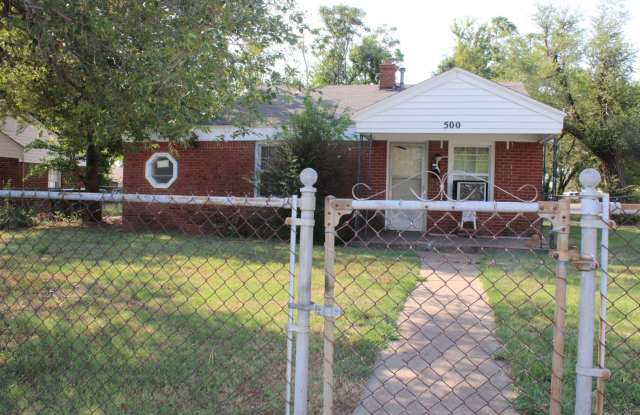 2 Beds, Tinker Close & Garage! photos photos