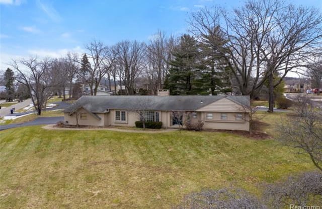 1929 BAYOU Drive - 1929 Bayou Drive, Oakland County, MI 48302