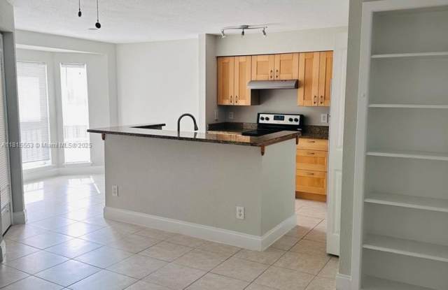 777 Riverside Dr photos photos