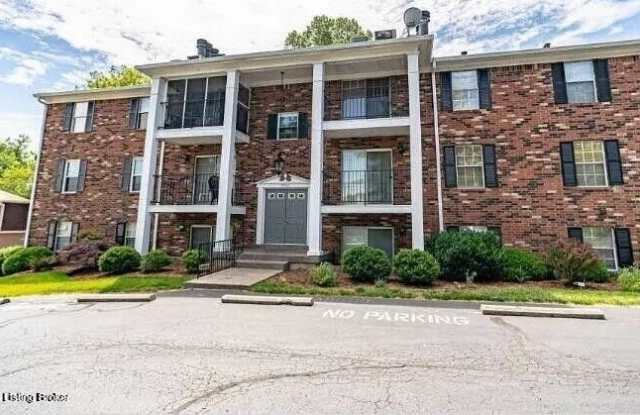 3312 Colonial Manor photos photos