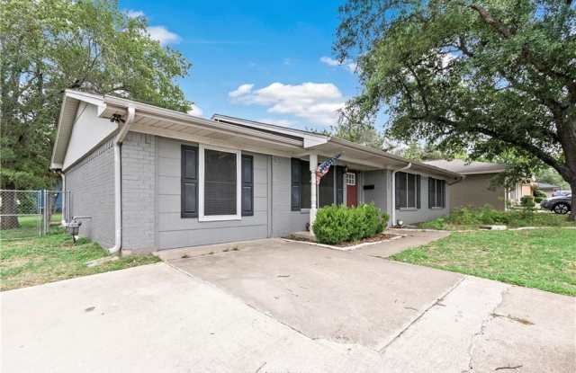 1700 East William J Bryan Parkway Gallery 3