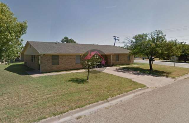 Southside Duplex with Covered Parking-Great location photos photos