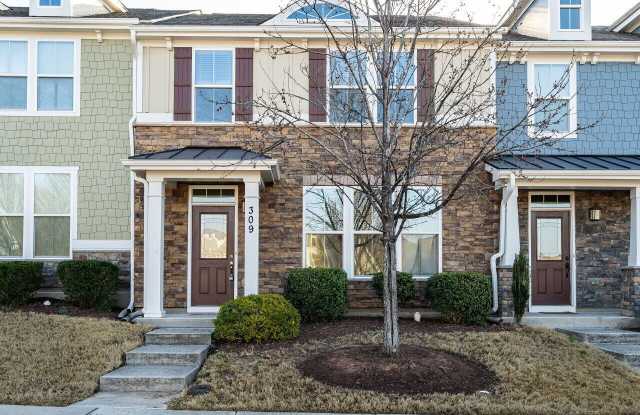 309 Roundhouse Lane photos photos