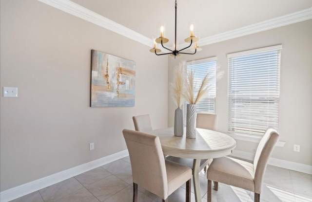 18 Hydrangea Boulevard Gallery 4