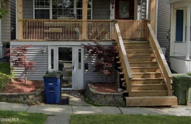 27 McElwain Avenue Gallery 2